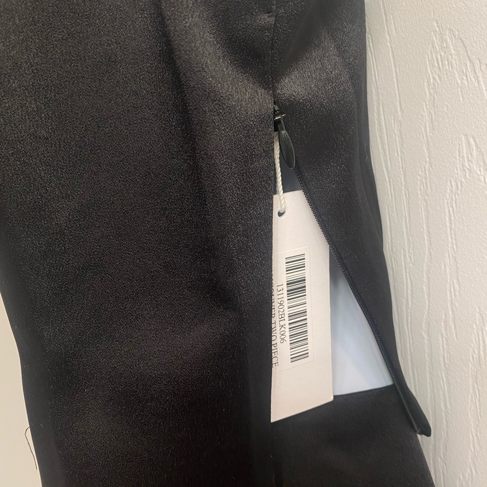 BNWT Reformation Two Pieces Set Vancouver Black Satin size 6 - Picture 8 of 13